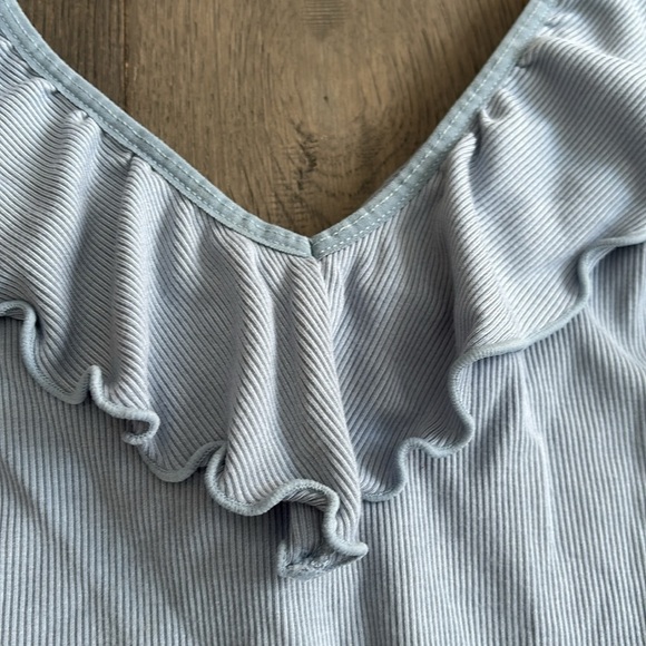 Wilfred | Aritzia light baby blue dannette ruffle sleeve tank bodysuit Size M - Picture 6 of 13